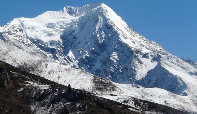 Pisang Peak Climbing